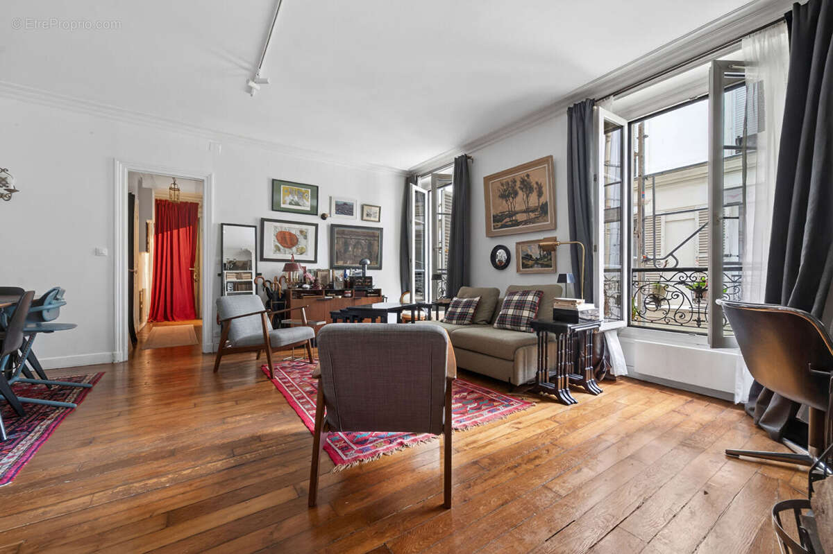 Appartement à PARIS-19E