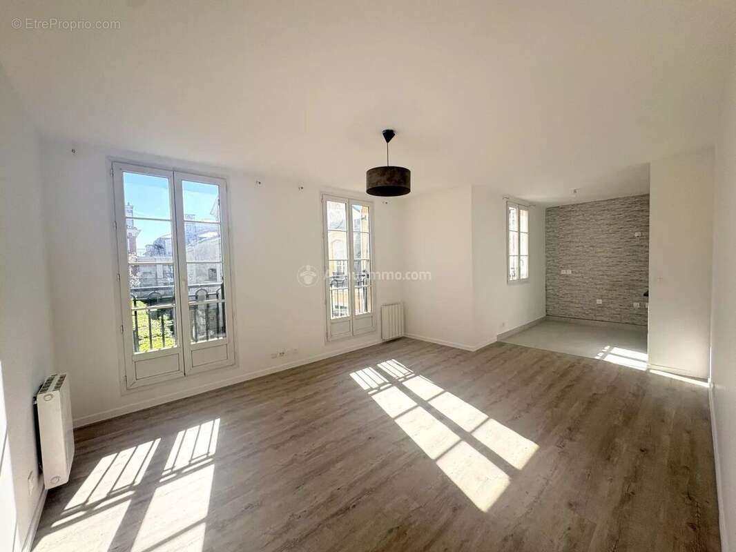 Appartement à SERRIS