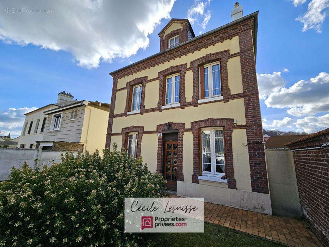 Maison proche du centre-ville avec grand terrain - photo 11