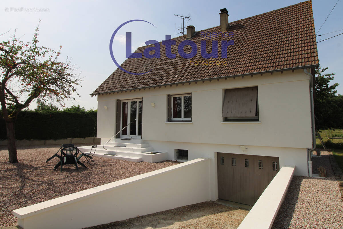 Maison à MESNIL-SUR-L'ESTREE