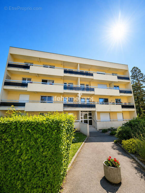 Appartement à BALAN