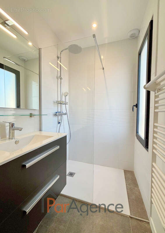 Maison à VAUX-SUR-MER