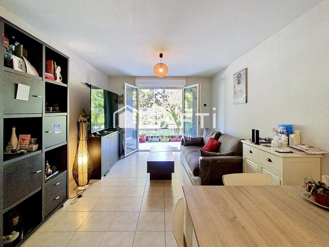 Photo 3 - Appartement à PAREMPUYRE