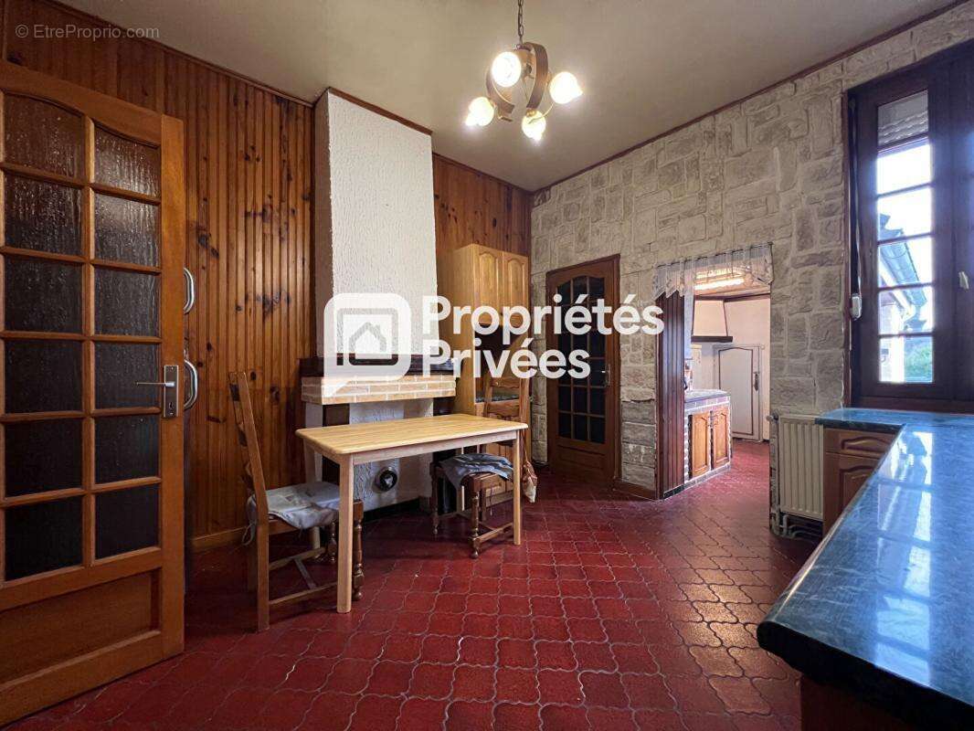 Maison à BRUAY-LA-BUISSIERE