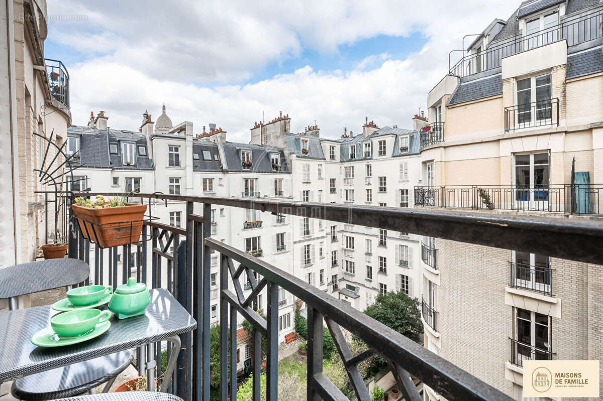 Appartement à PARIS-18E