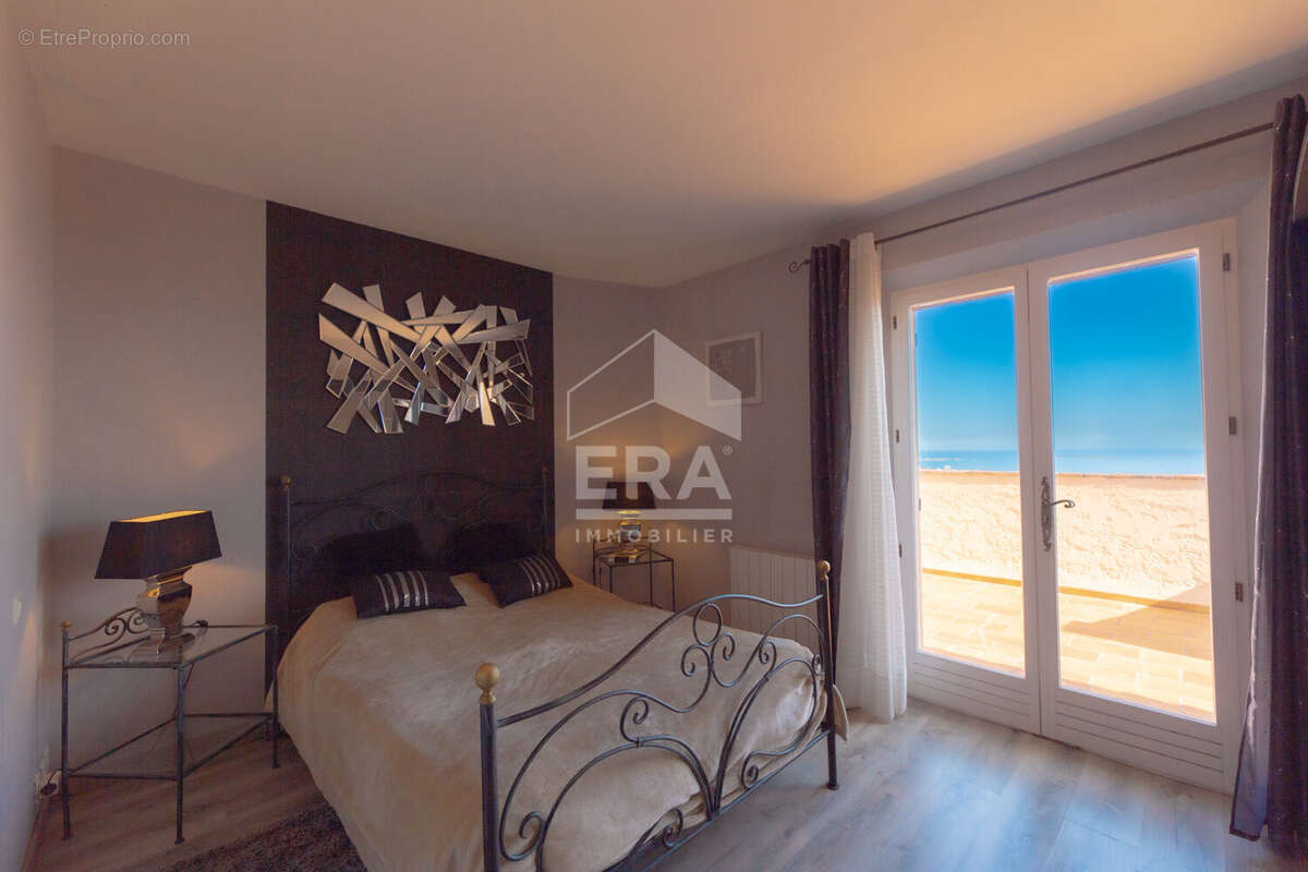 Maison à MANDELIEU-LA-NAPOULE