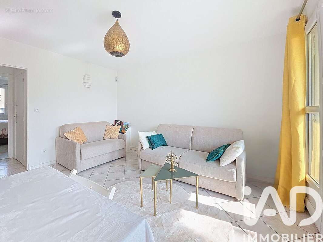 Photo 2 - Appartement à LES PAVILLONS-SOUS-BOIS