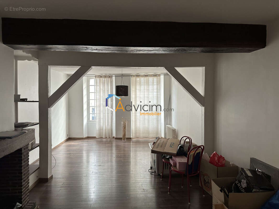 Appartement à COURTENAY