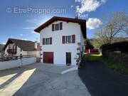 Photo 1 - Maison à SAINT-ETIENNE-DE-BAIGORRY