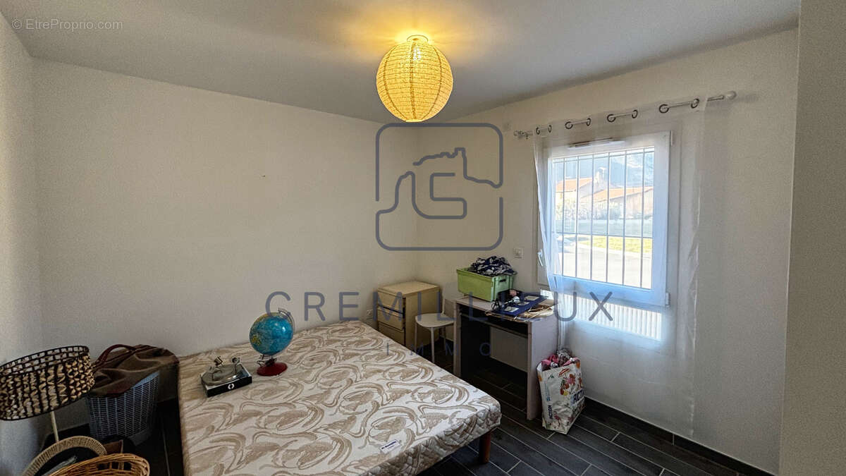 Appartement à GUILHERAND-GRANGES