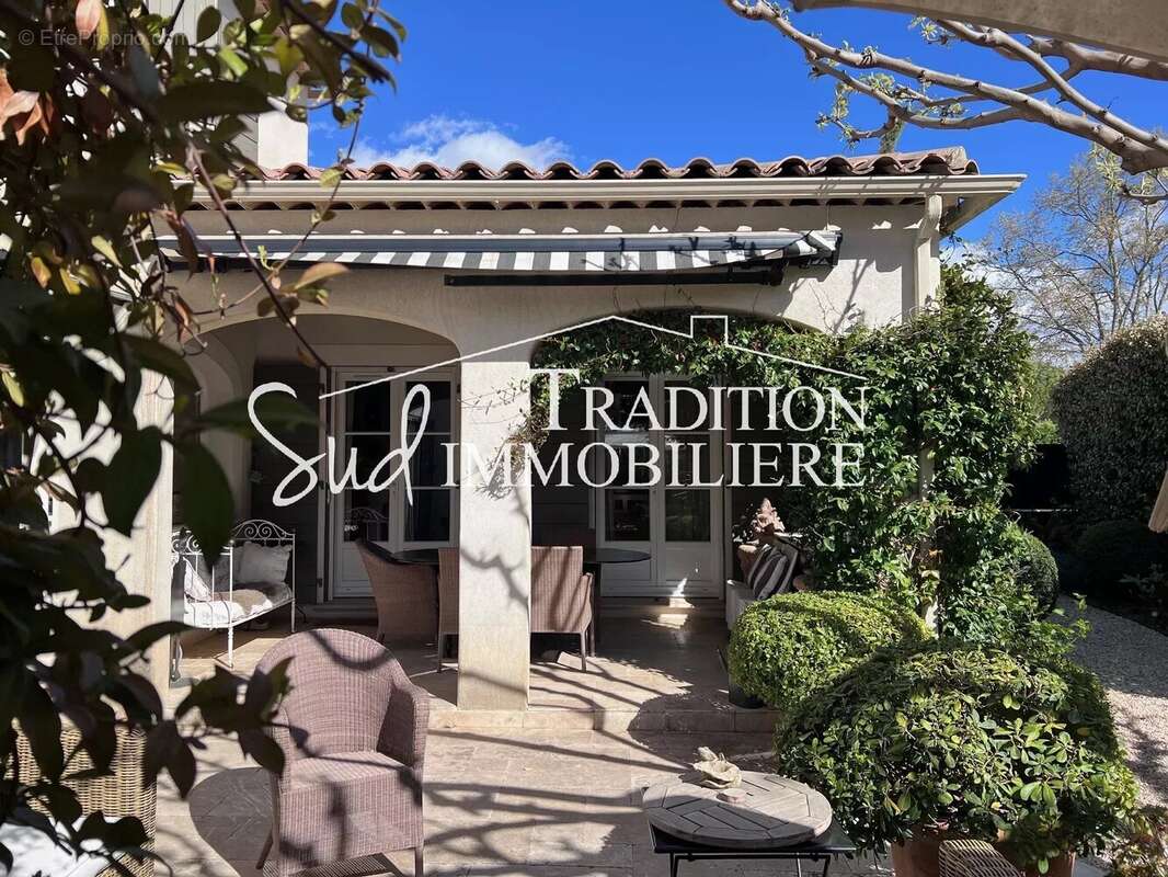 Maison à MAUSSANE-LES-ALPILLES