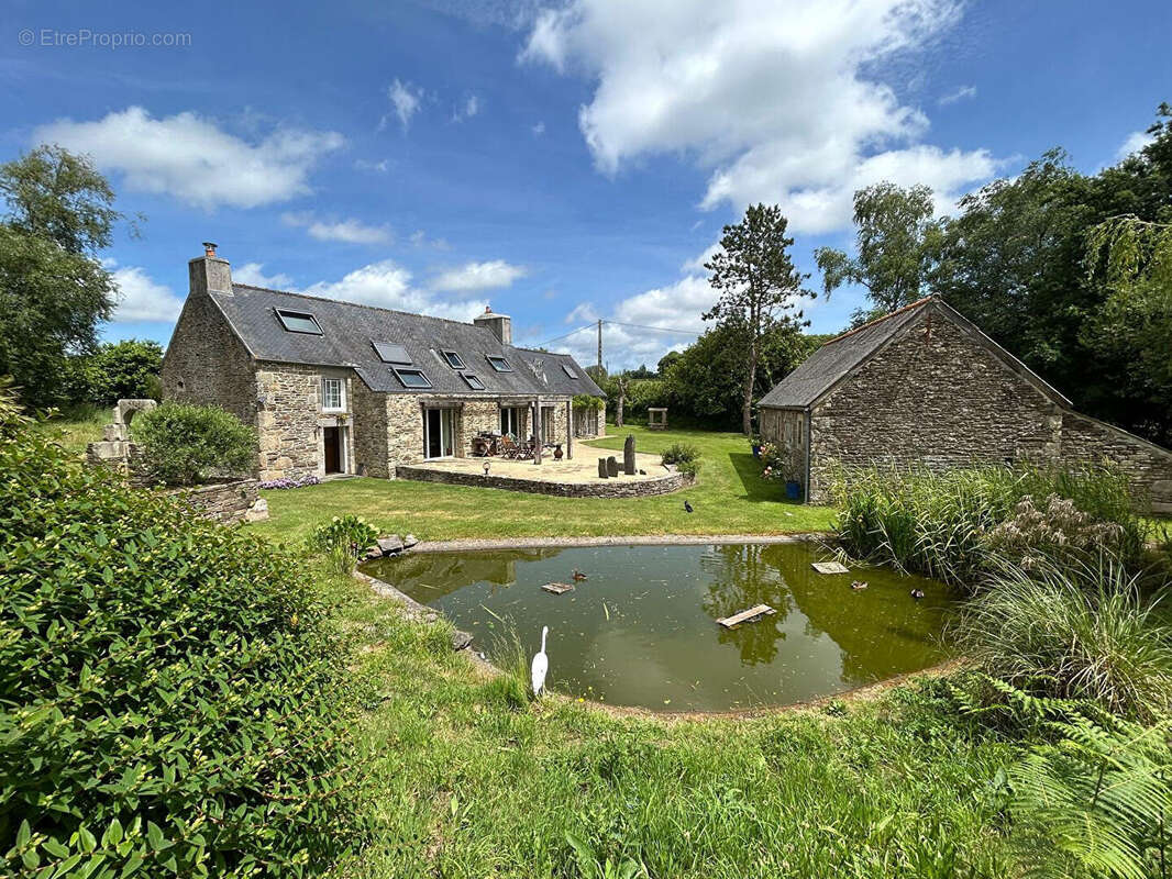 Maison à PLOUGONVEN