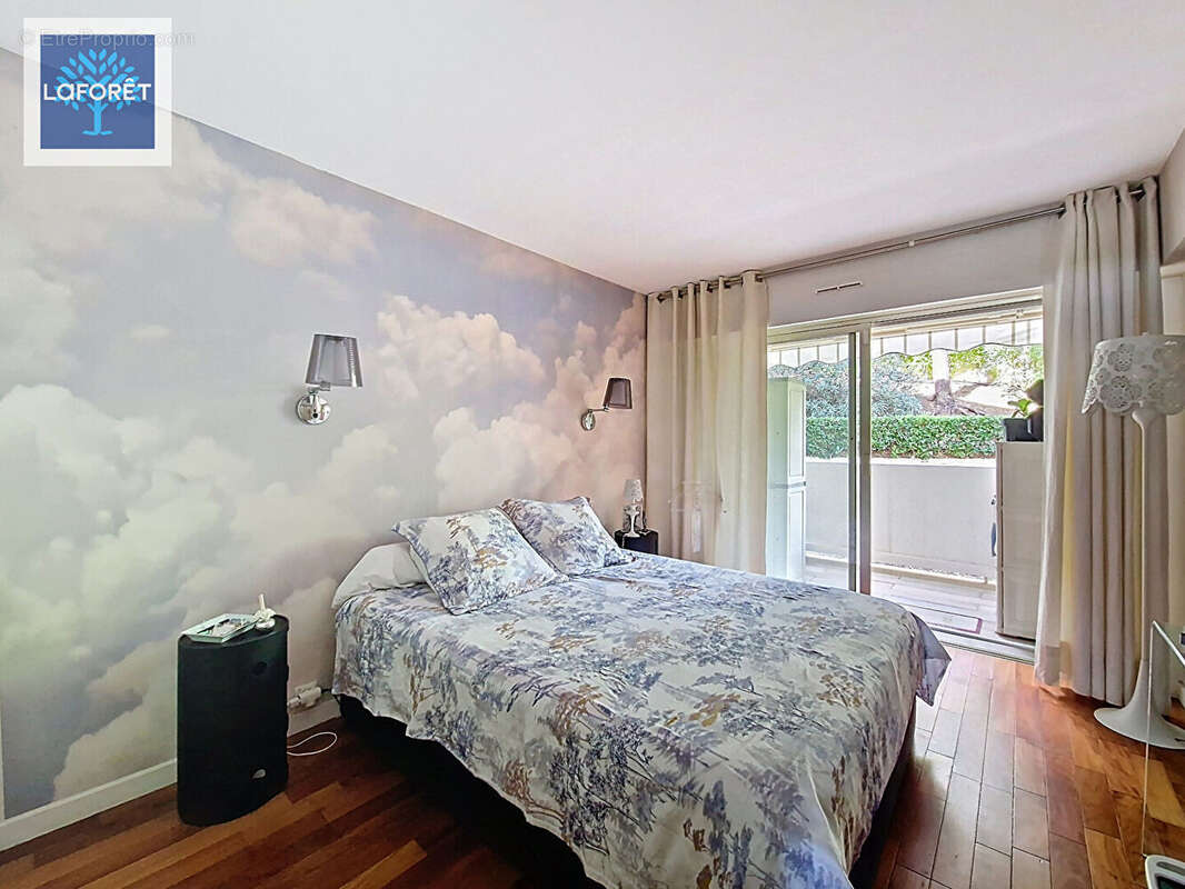 Appartement à VALLAURIS