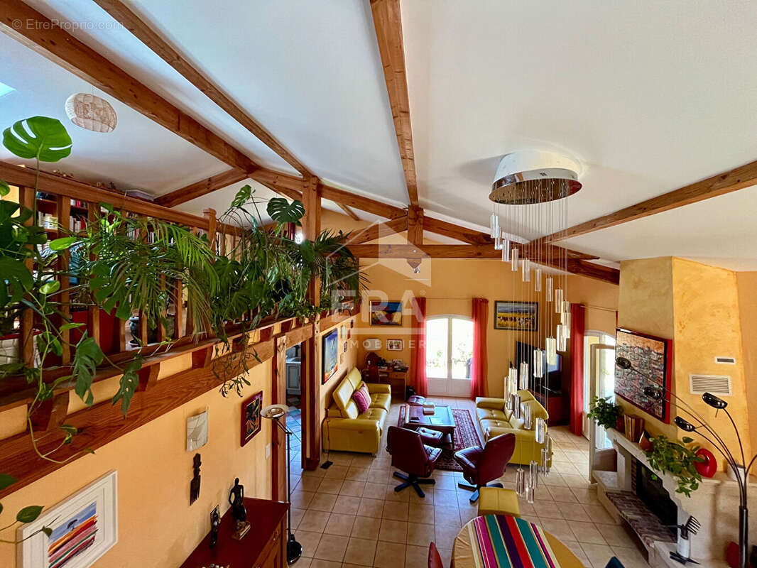 Maison à VILLENEUVE-DE-MARSAN