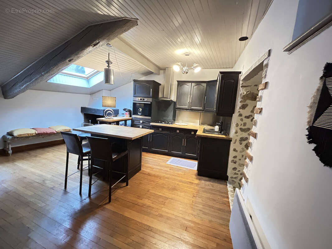 Maison à CORNEILHAN