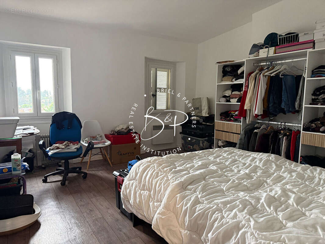 Appartement à LORGUES