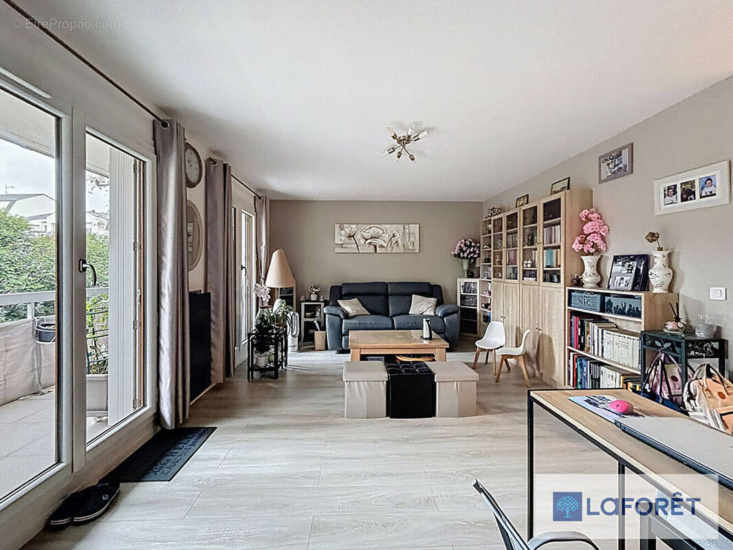 Appartement à LE PLESSIS-TREVISE