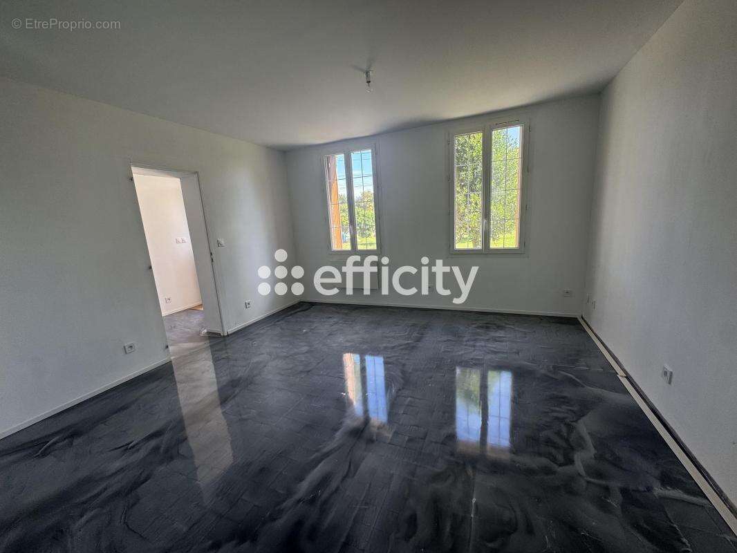 Maison 200 m² à Valmont  - photo 8