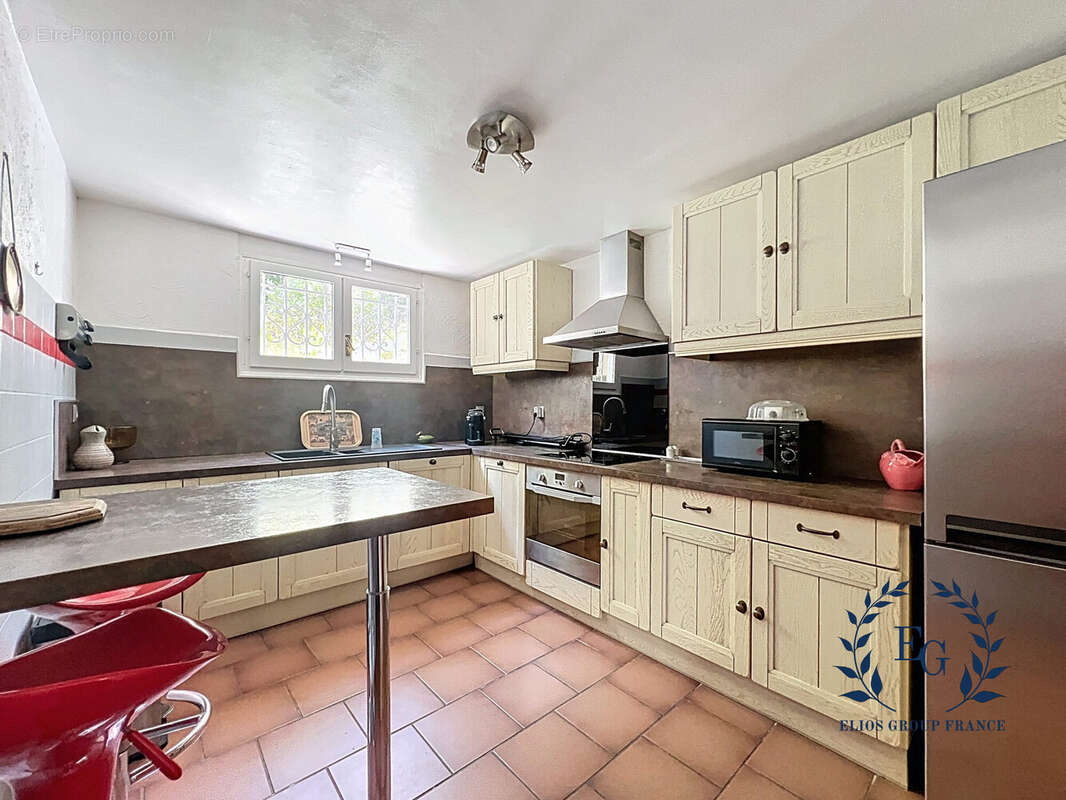 Maison à BESSE-SUR-ISSOLE