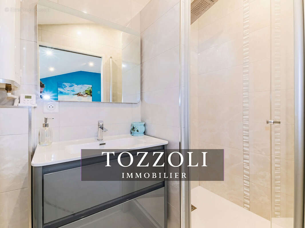 Maison à SATOLAS-ET-BONCE