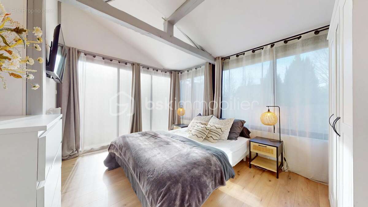 Appartement à LARDY