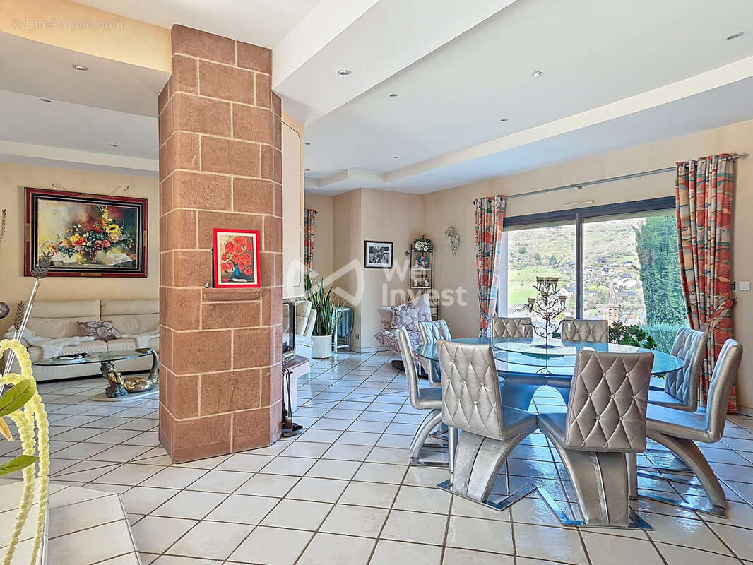 Maison à MARCILLAC-VALLON