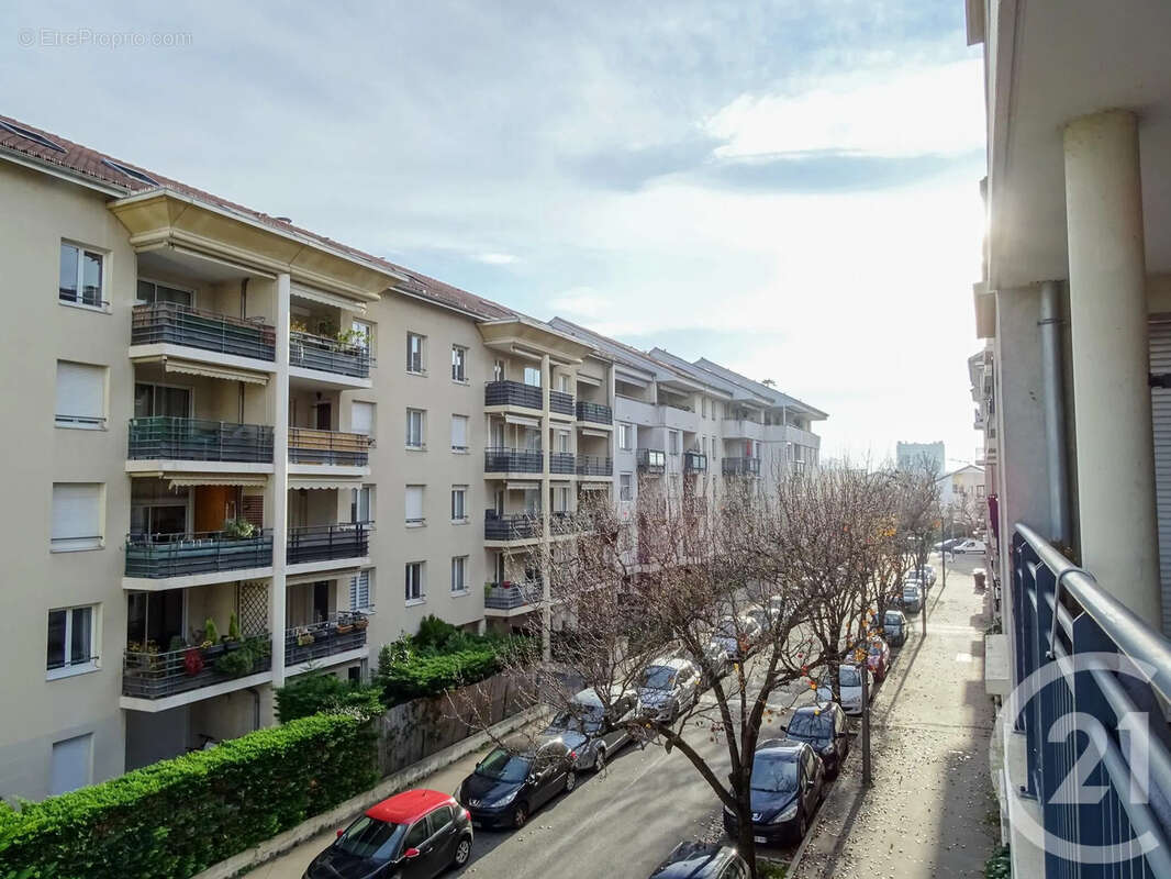 Appartement à LYON-8E