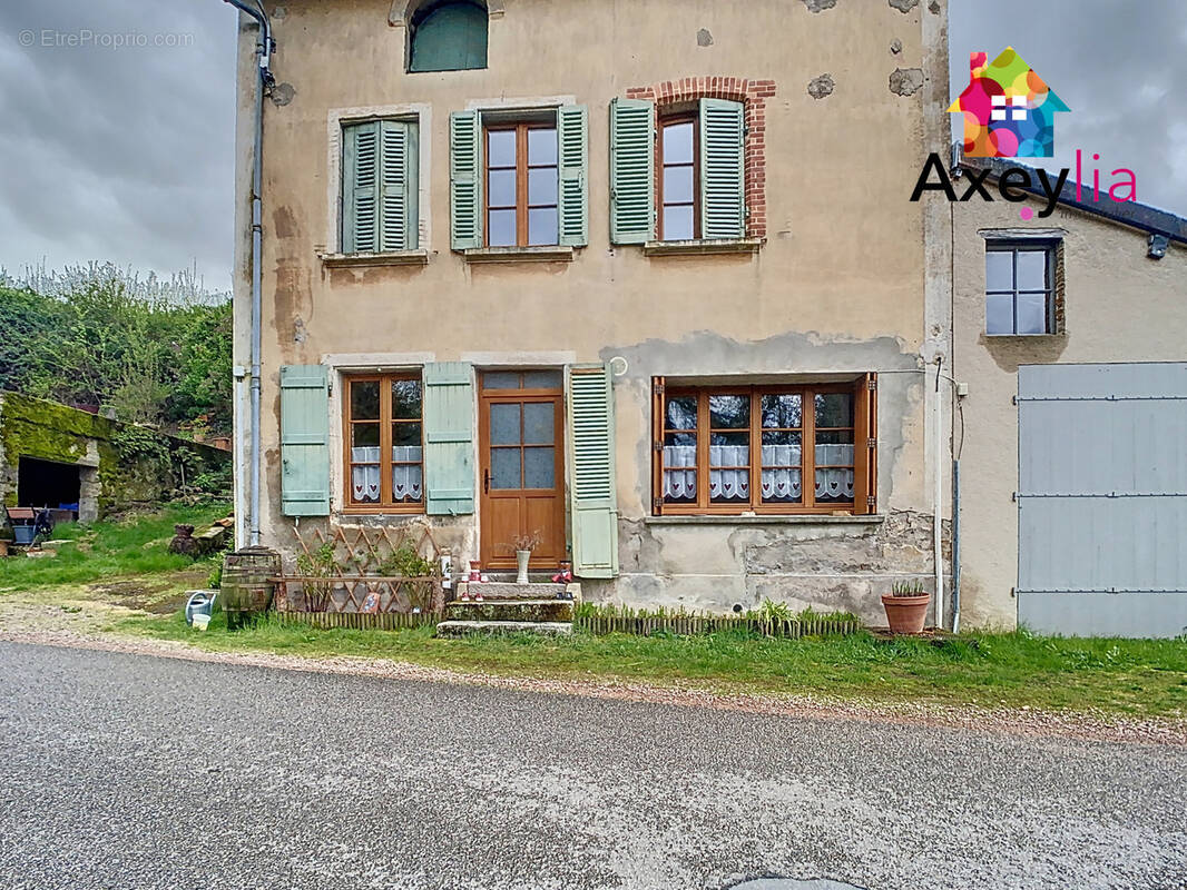 Maison à LE CROZET