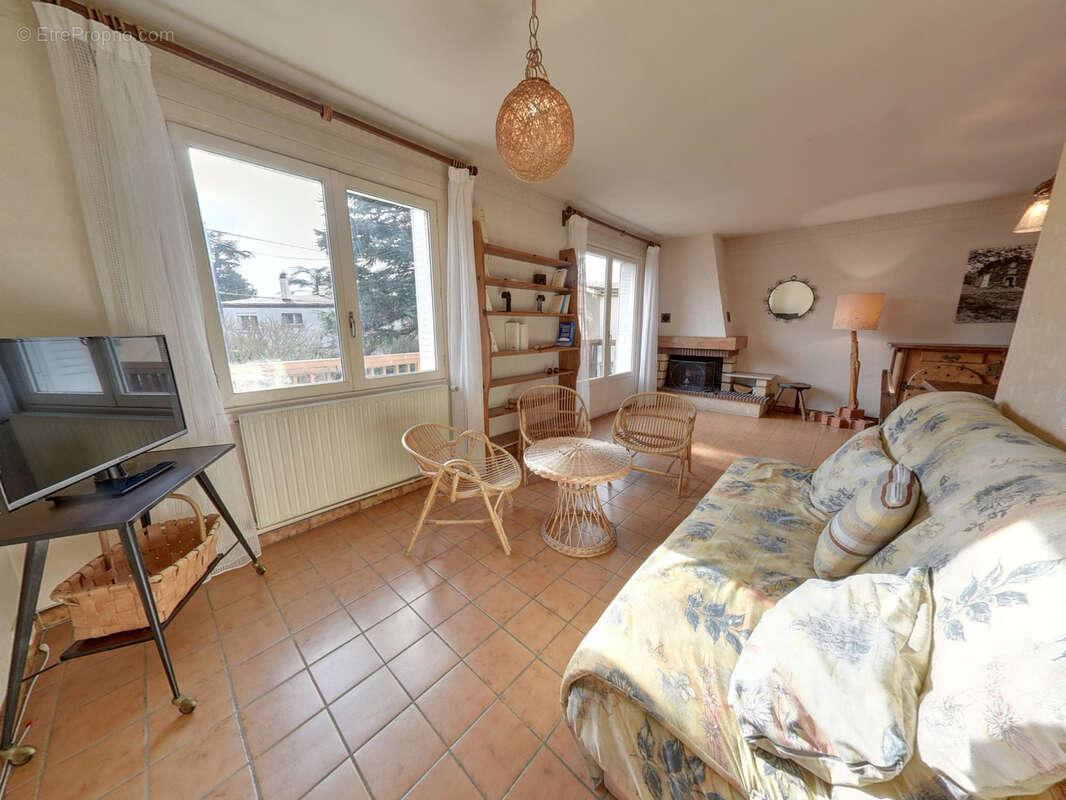 Maison à ECHIROLLES