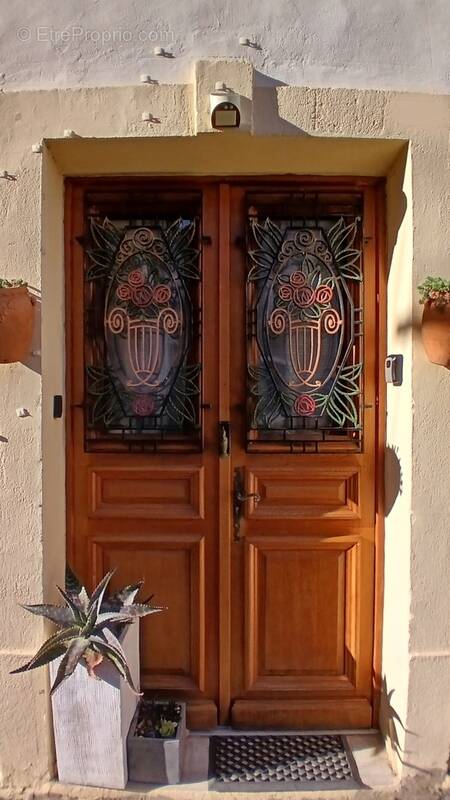 Très belle maison de ville de caractère. - photo 2
