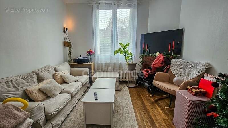 Appartement à SACLAS