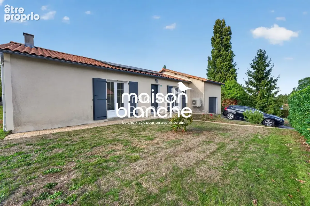 Maison 3 pièces 86 m² à vendre à Saint-Georges-De-Noisne (79400) - photo 2