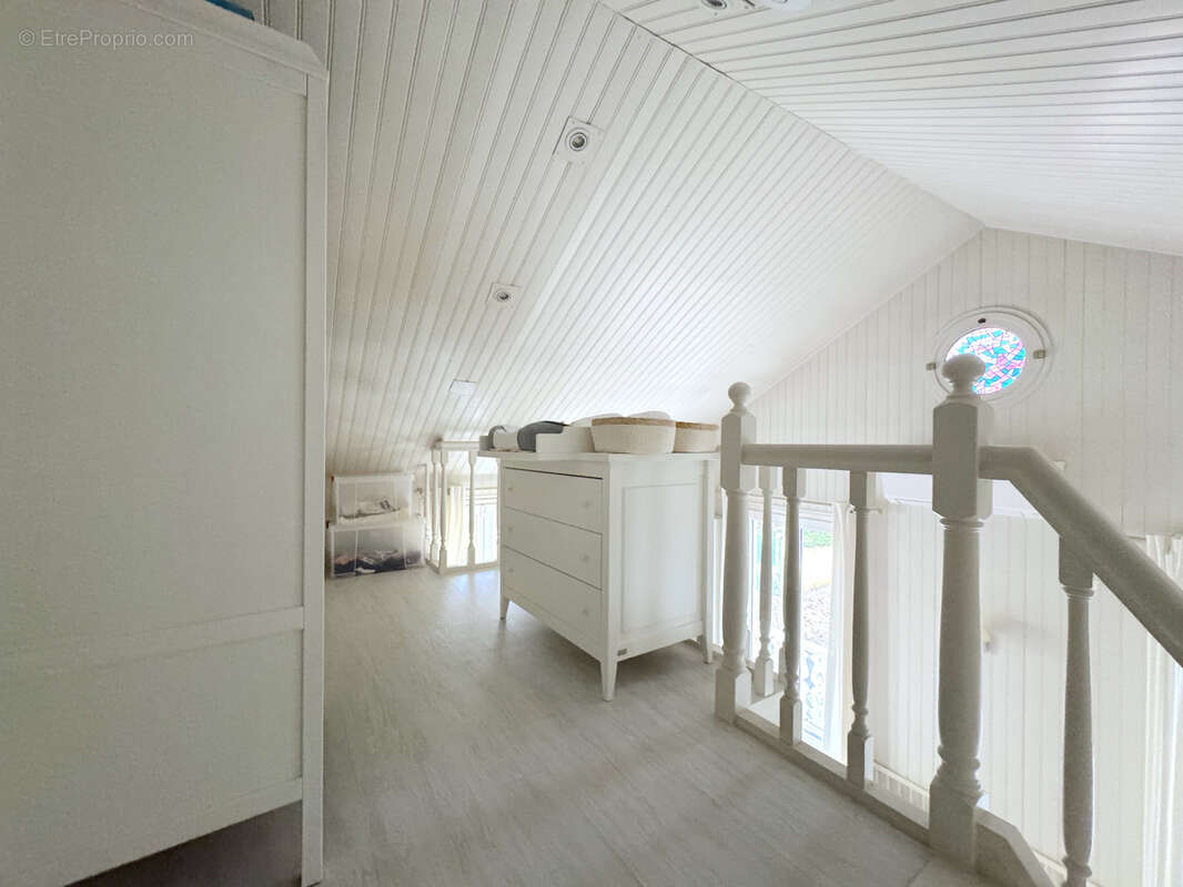 Maison à COURBEVOIE