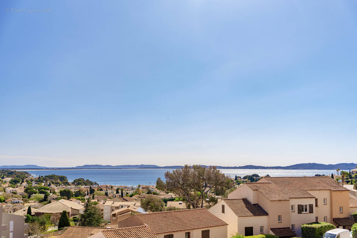 Appartement à CARQUEIRANNE