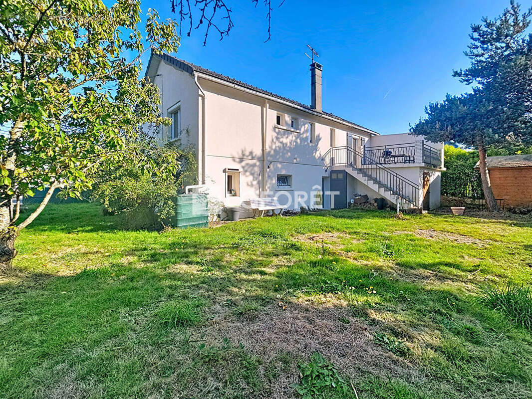 Maison à LA VILLE-DU-BOIS