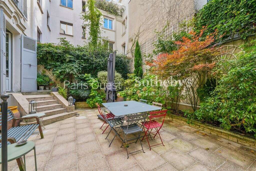 Maison à NEUILLY-SUR-SEINE