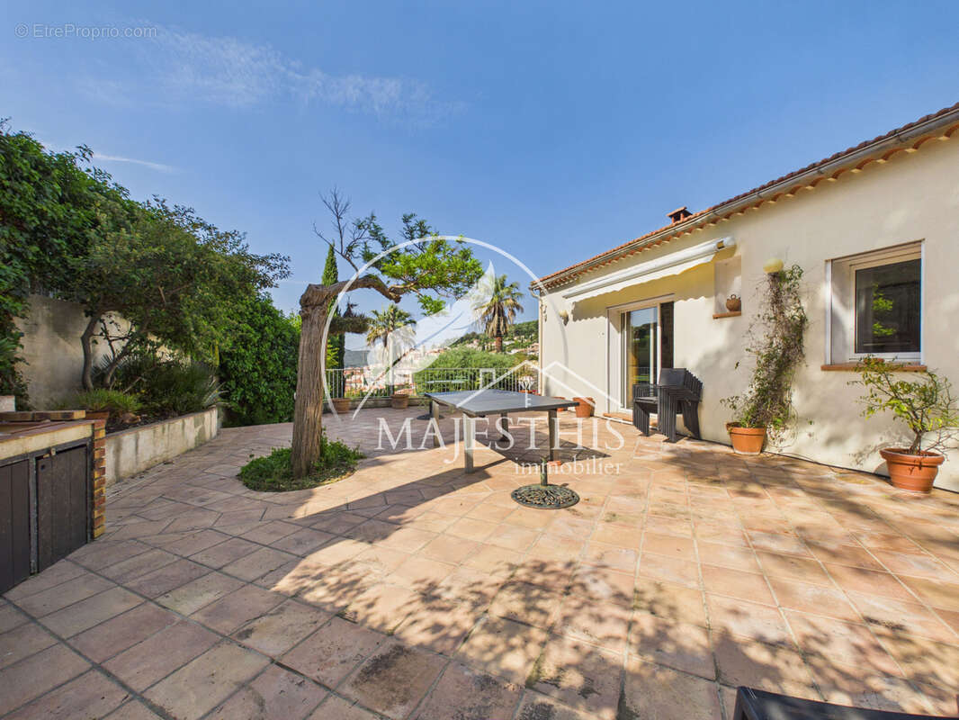 Maison à HYERES