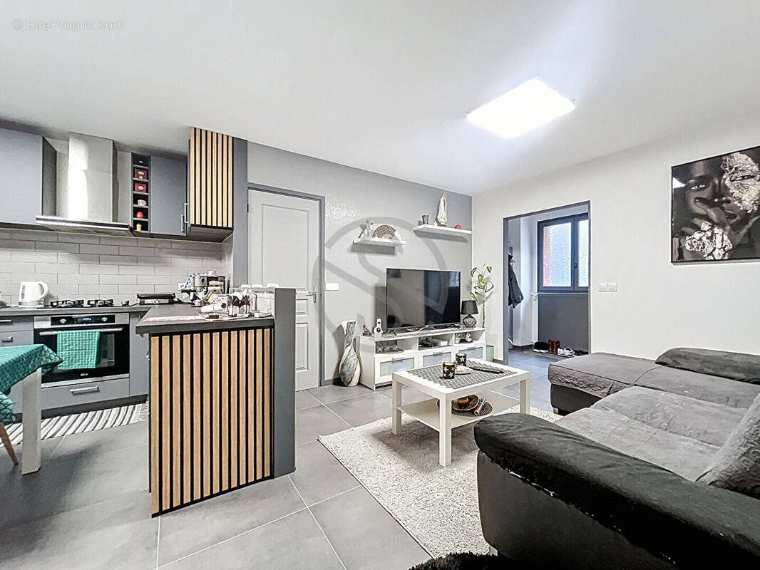 Appartement à RIVES