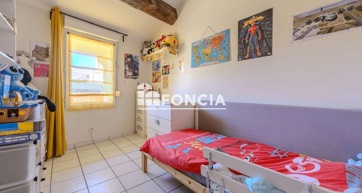Appartement à COURTHEZON