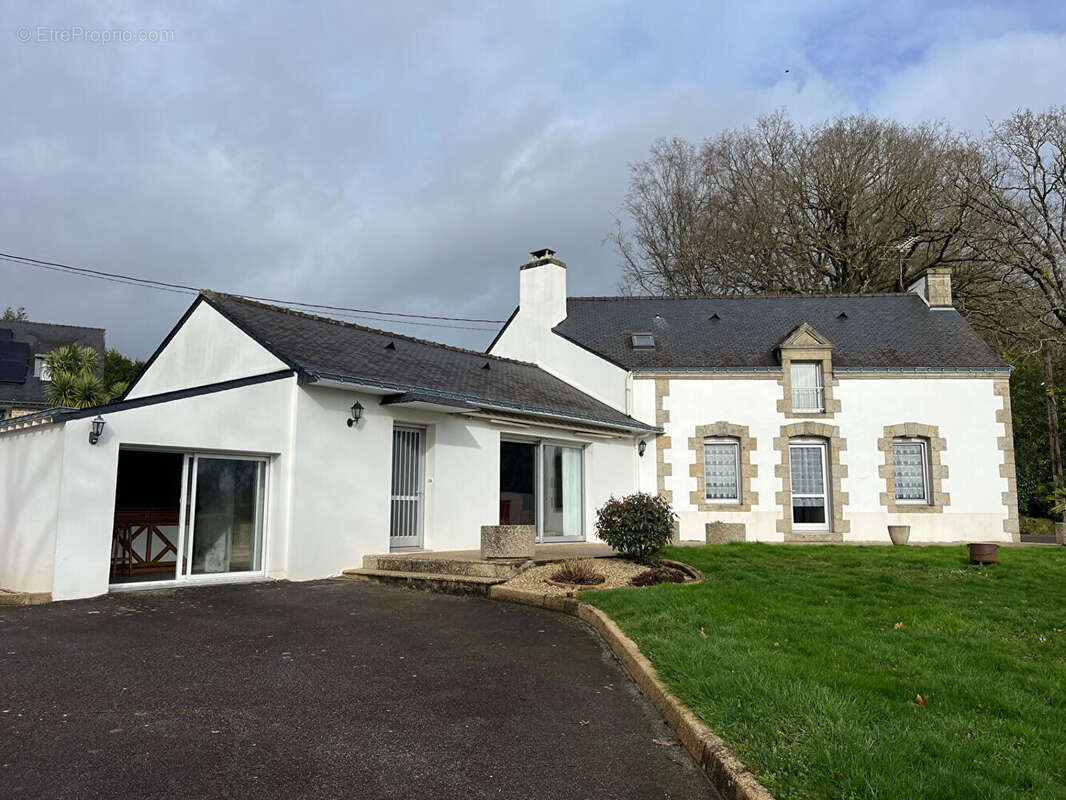 Maison à LOCMINE