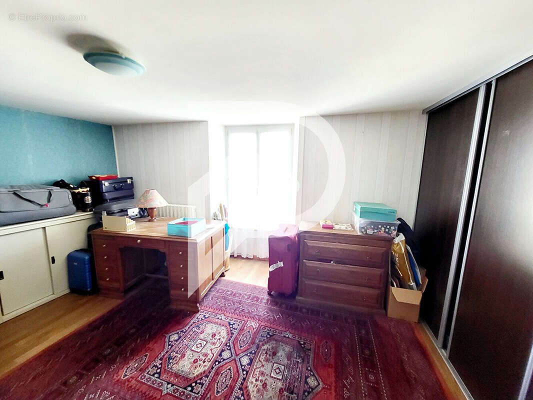 Maison  7 pièce(s) CHAMPSEVRAINE - photo 11