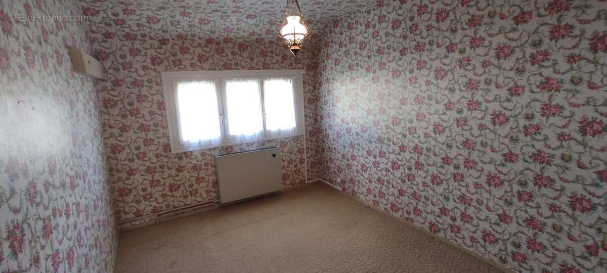 Maison à SAINT-MARCEL