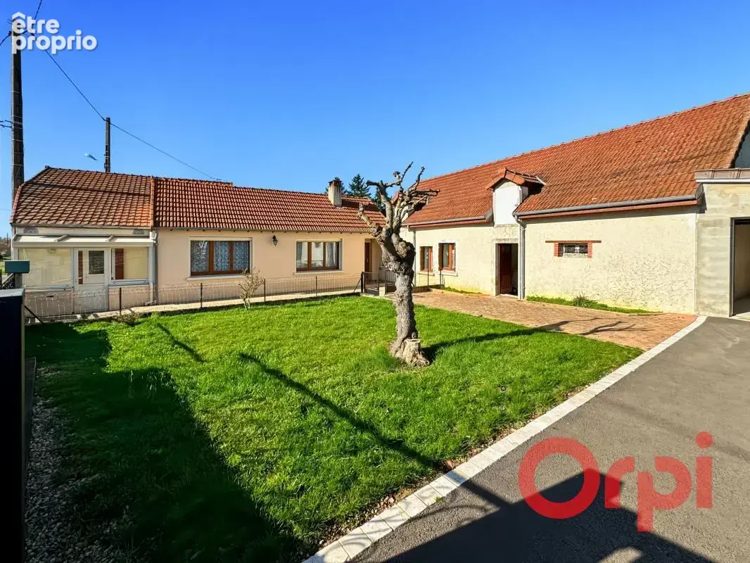 Maison à CHALIVOY-MILON