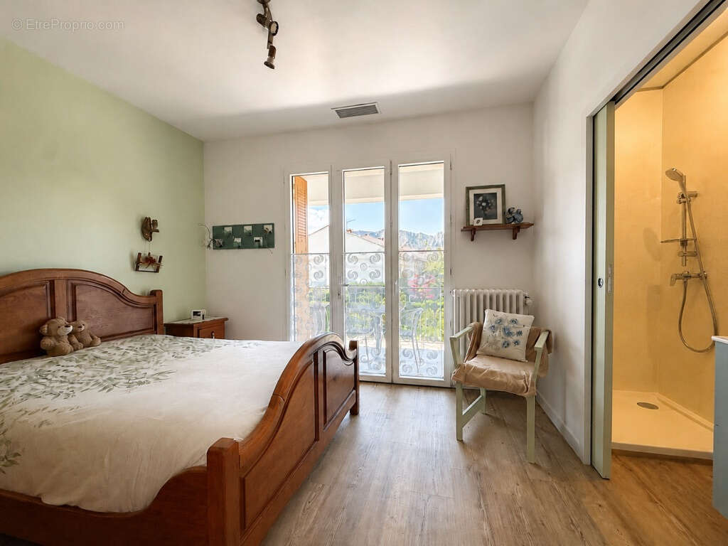 Maison de 205m2 avec jardin à Guilherand-Granges - photo 19