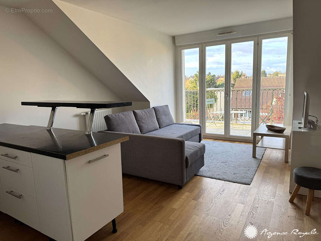 Appartement à MAREIL-MARLY