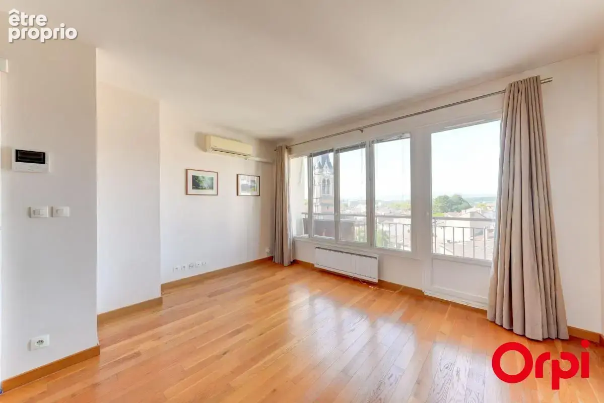 CALUIRE CENTRE BOURG - T3 de 58 m² avec vue dégagée - photo 3