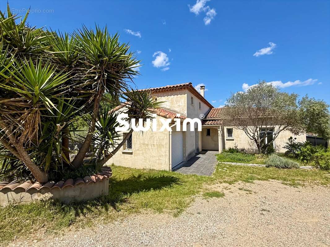 Confortable villa avec grand terrain, T2 indépendant garage - photo 3