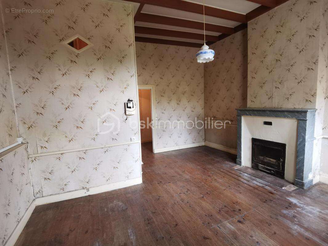 Maison à SAUZE-VAUSSAIS