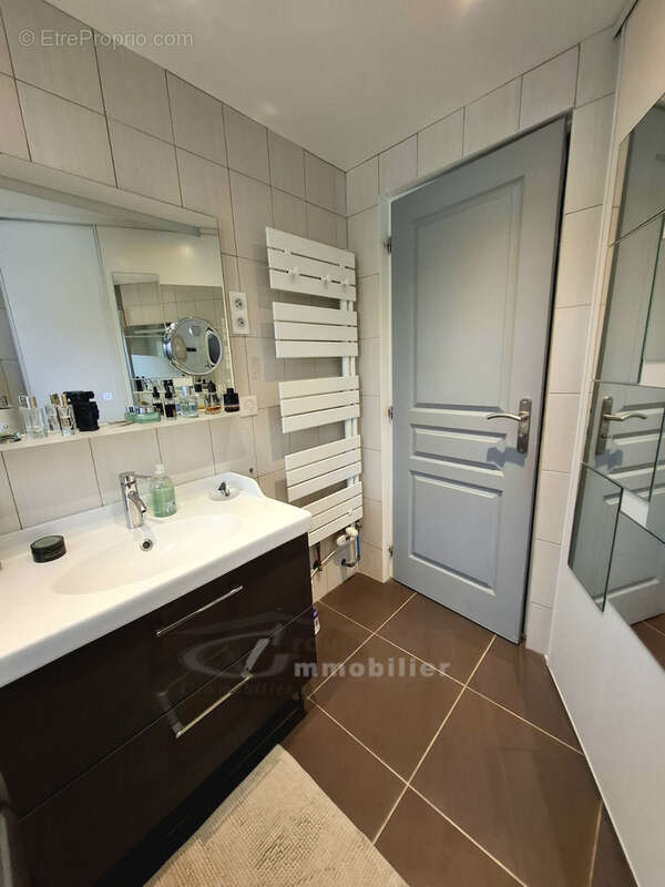 Maison à ROMANS-SUR-ISERE