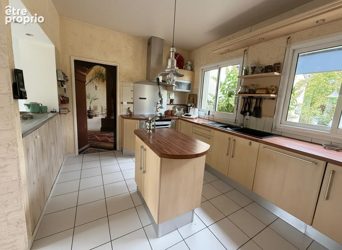 Maison 146m² à les essarts-le-roi - photo 3